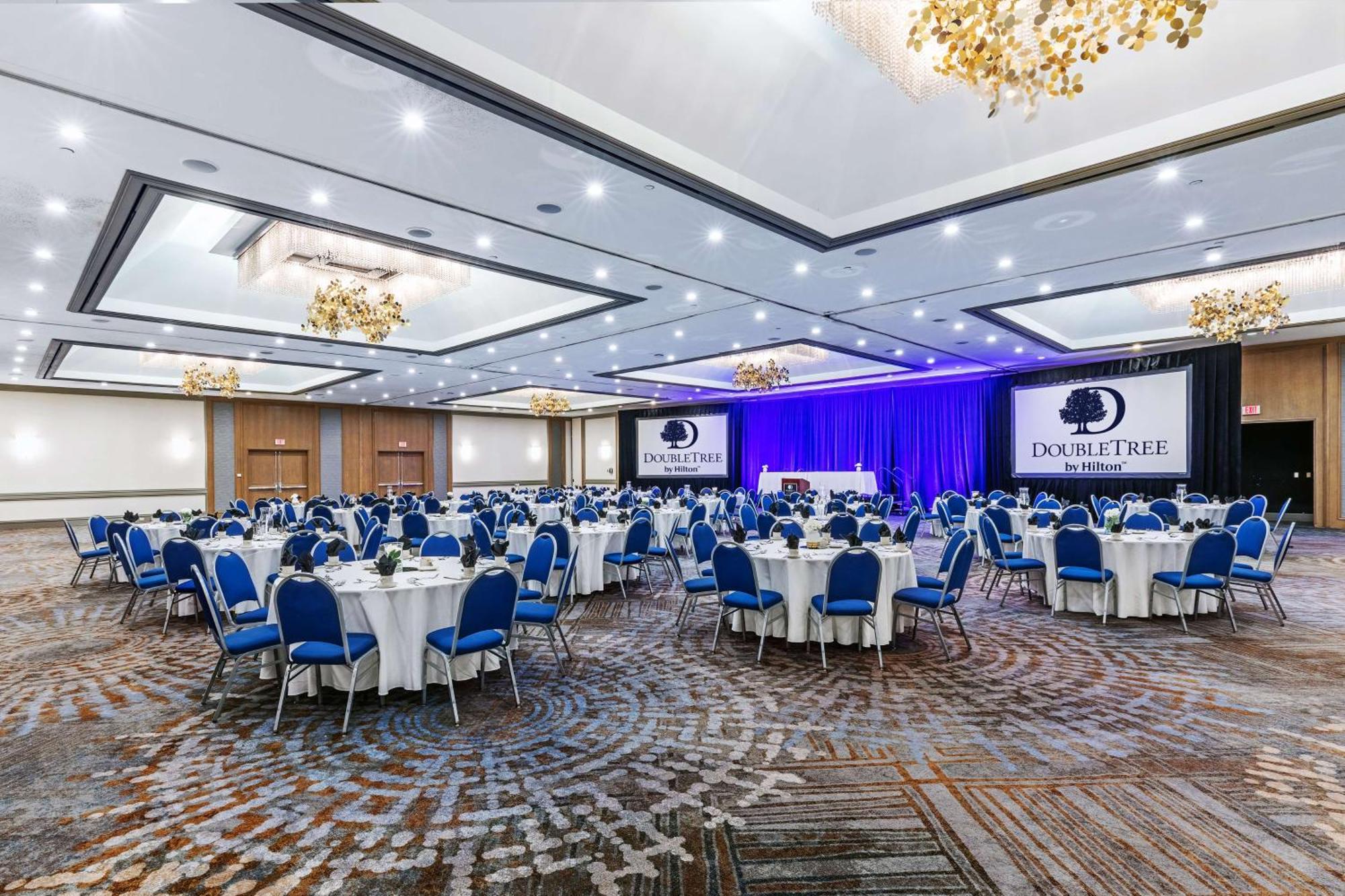 Doubletree By Hilton Tulsa At Warren Place Exteriér fotografie