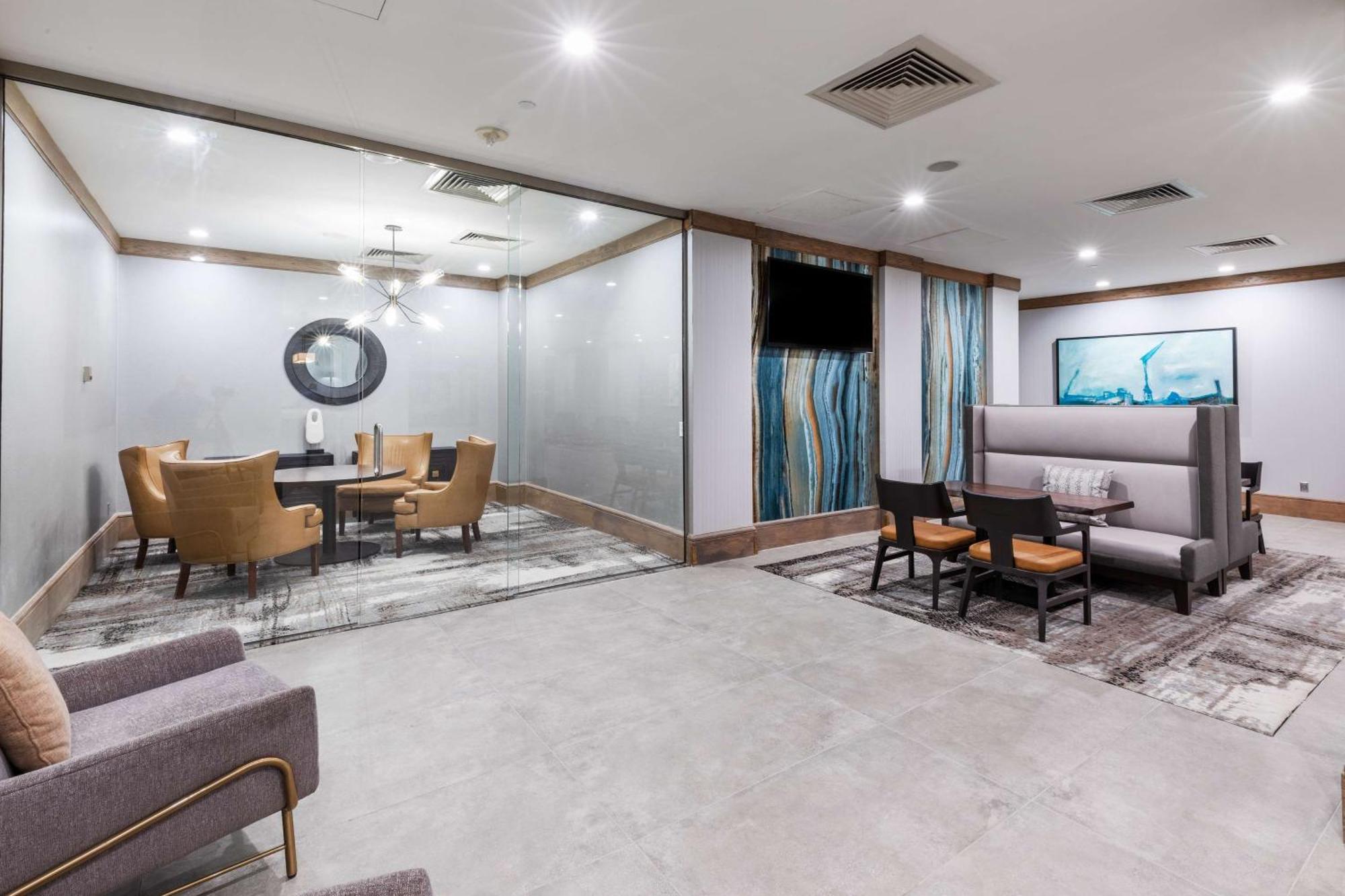 Doubletree By Hilton Tulsa At Warren Place Exteriér fotografie